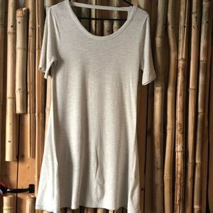 T-Shirt short sleeve dress. BILLABONG